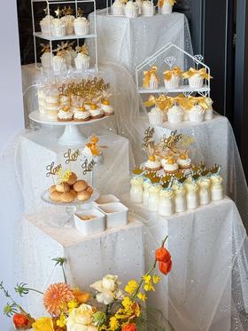 温馨系类甜品台