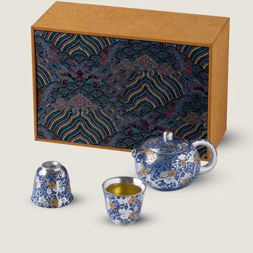 嘉德文创 |「冰纹梅华」一壶两杯礼盒 商品图2