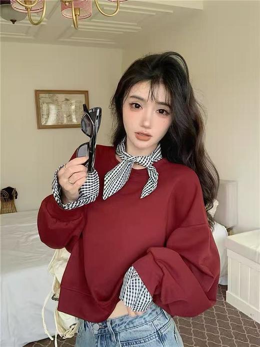 【超值特卖】7125学院风假两件短款卫衣-喜出 商品图2