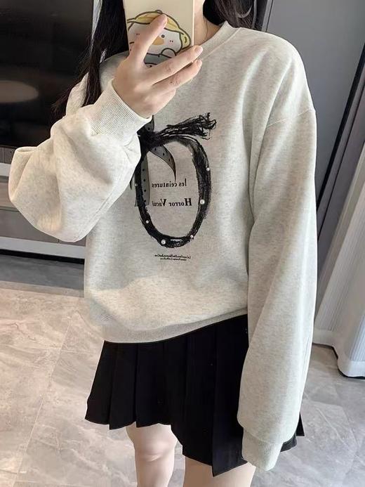 2026【超值特卖】不参与退换 -8803手工钉珠蝴蝶结短款卫衣-喜出 商品图2