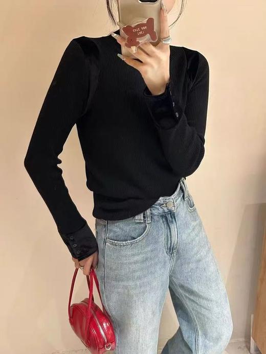 【清仓价】不参与退换 -25276针织拼金丝绒袖口三粒扣小衫-喜出 商品图2