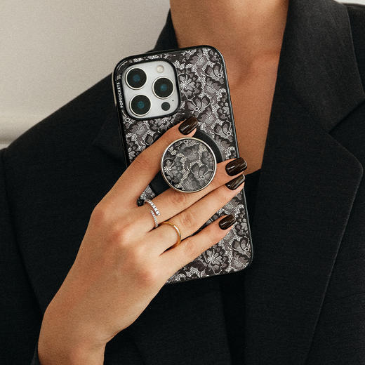 【蕾丝花序】暗夜蕾丝花 POPCASE手机壳 MagSafe Popcase磁吸款 镜面壳 黑色 iPhone17/16/15/14/13 商品图1