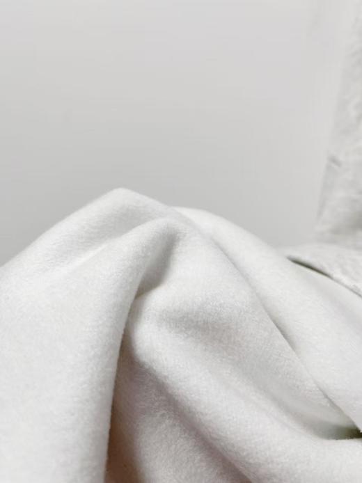 女王节抢购价-不支持退【自营】2026🔥🔥【潮牌卫衣】圆领牛奶绒～花灰字母宽松加绒卫衣-喜出 商品图2