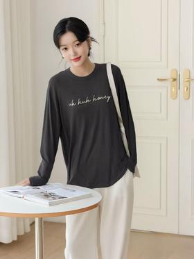 【超值特卖】666刺绣字母侧开叉长袖T恤打底衫-喜出