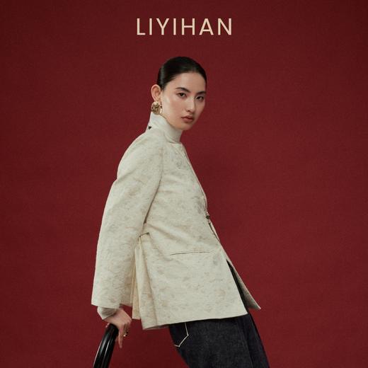 LIYIHAN写意集 2025冬季新款新中式棉质提花外套保暖米白色女夹克 商品图1