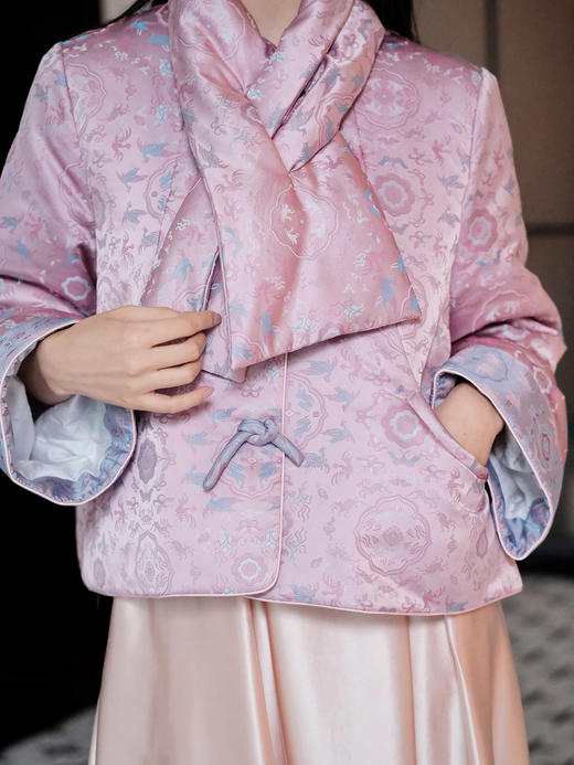 盛唐牡丹 | 鹤鹿同春重缎宋锦棉外套（配围巾） 商品图2