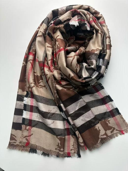 BUR品质超正羊毛围巾， 仅十几条 无主标洗标，质地超级软糯 商品图3