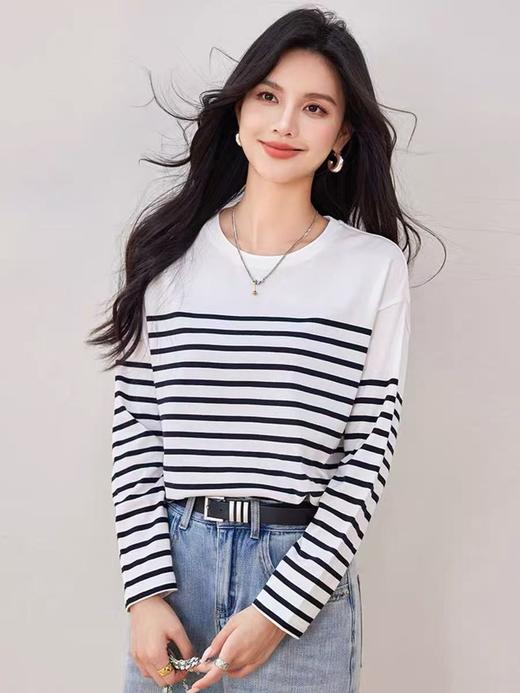 【超值特卖】黑白条纹长袖百搭打底衫-喜出 商品图2