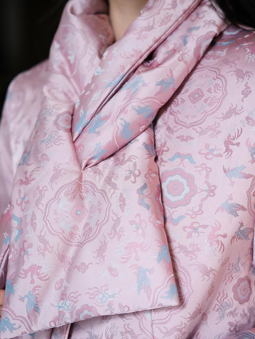 盛唐牡丹 | 鹤鹿同春重缎宋锦棉外套（配围巾） 商品图3