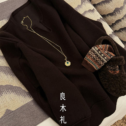 【特价不退换】【预售7天】良木礼V领上衣（D251103466F） 商品图3