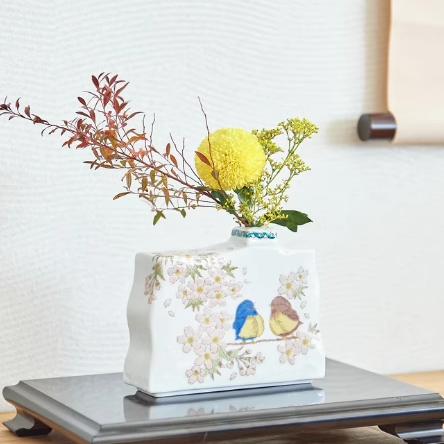 日本进口九谷烧樱花雀鸟吉祥锦鲤方形小花器插花瓶桌面摆件装饰品九谷烧花福雀花瓶12cm 商品图1