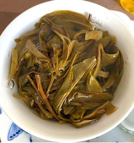 生普| 【镇店之宝】2024年老班章核心区100左右龙珠8g*20颗 商品图8