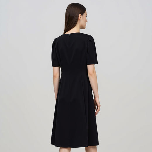 EITIE爱特爱夏季新款精致优雅修身显瘦黑色通勤连衣裙7807520 商品图4