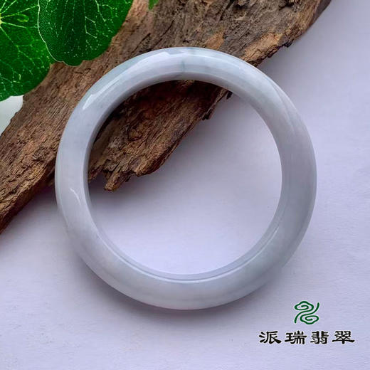 派瑞翡翠 翡翠手镯 糯种 浅绿色 商品图3