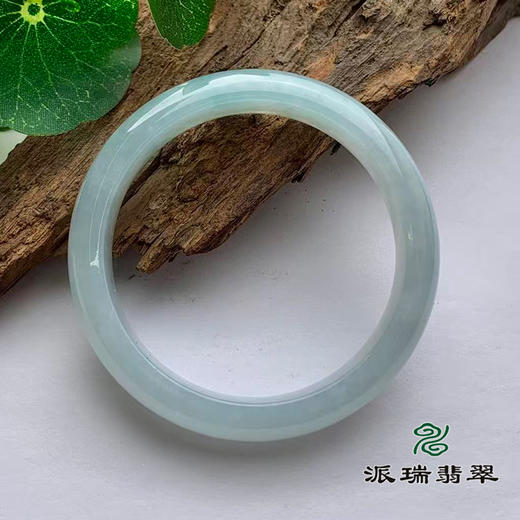 派瑞翡翠 翡翠手镯 糯冰种 浅绿色 商品图1