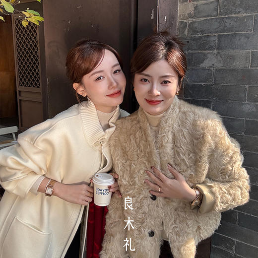 【预售7天】良木礼小湖羊皮毛一体外套（D258479） 商品图1