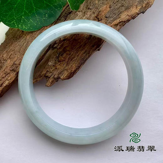 派瑞翡翠 翡翠手镯 糯种 浅绿色 商品图2