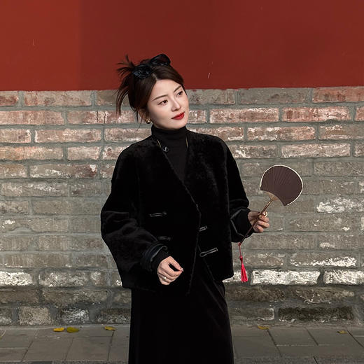 【预售7天】良木礼皮毛一体外套（D8240） 商品图1