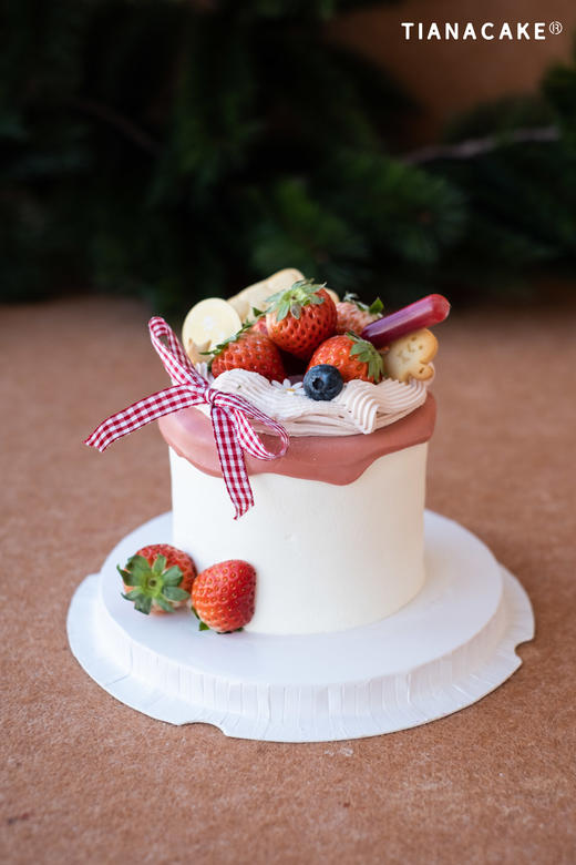 四寸法芙娜灵感草莓蛋糕 商品图0