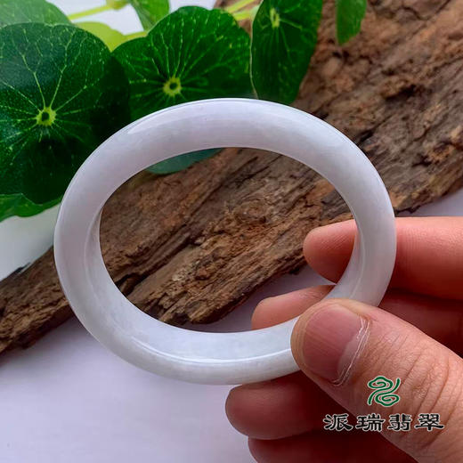 派瑞翡翠 翡翠手镯 贵妃 糯种 白色 商品图3