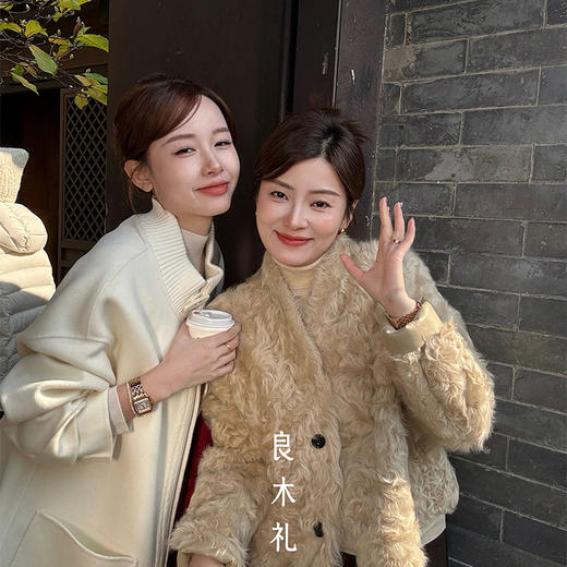 【预售7天】良木礼小湖羊皮毛一体外套（D258479） 商品图3