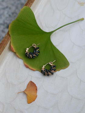 SpoiledBrat Jewelry金色螺旋耳圈系列 | 黑尖晶石款