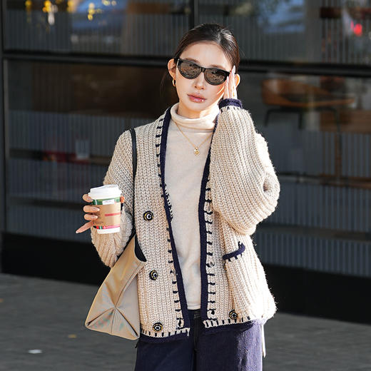 【特价不退换】【预售7天】良木礼绵羊毛开衫（D251102305F) 商品图0