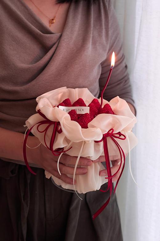 【草莓花束蛋糕】叮当热卖蛋糕-鲜果奶油蛋糕 商品图1