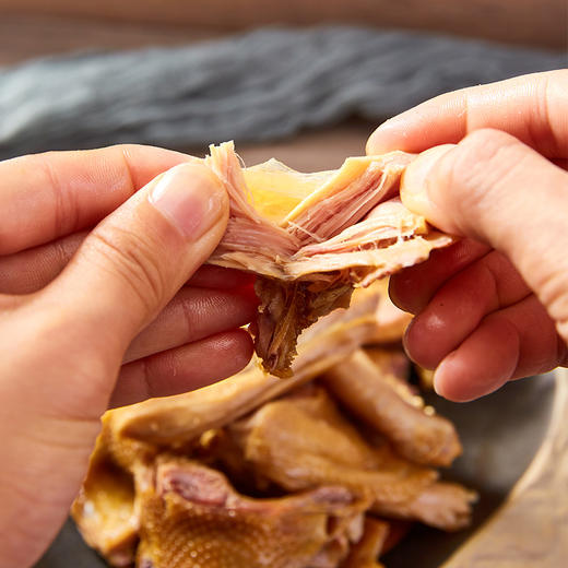 【严选】湖北风干鸡土鸡农家散养腌制腊鸡咸鸡干货腊味年货 风干鸡（带爪翅）750g/只（厂家直发） 商品图1