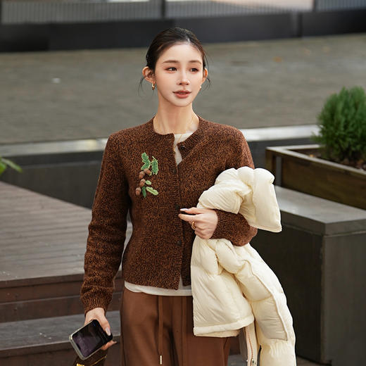 【特价不退换】【预售7天】良木礼山羊绒开衫（D251102230F） 商品图0