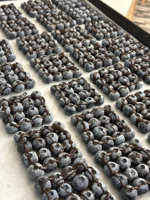 预售周五出，蓝莓黑巧板砖 商品图3