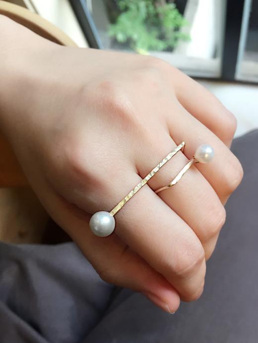 SpoiledBrat Jewelry时髦珍珠双指戒指 商品图1