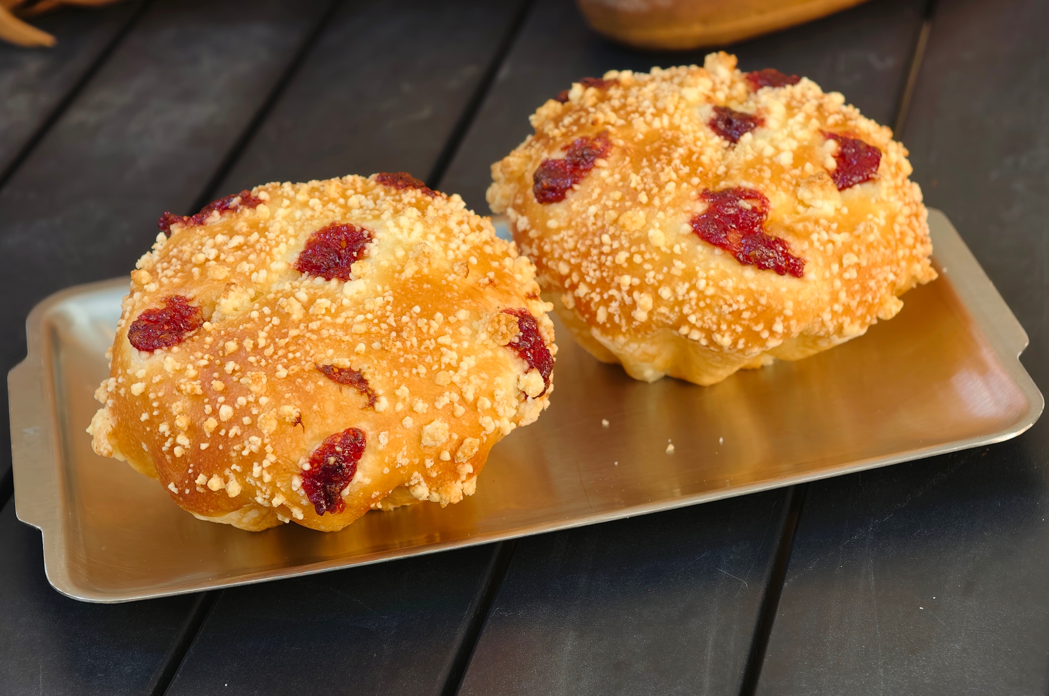 软fufu草莓奶酪包