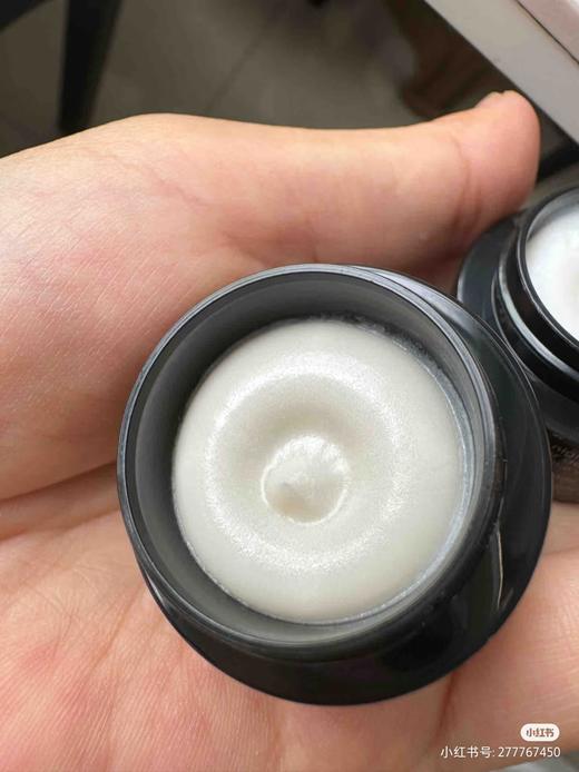 捡大漏了，没有盒子，瓶身轻微划痕，赫莲娜黑绷带小样5ml 商品图5