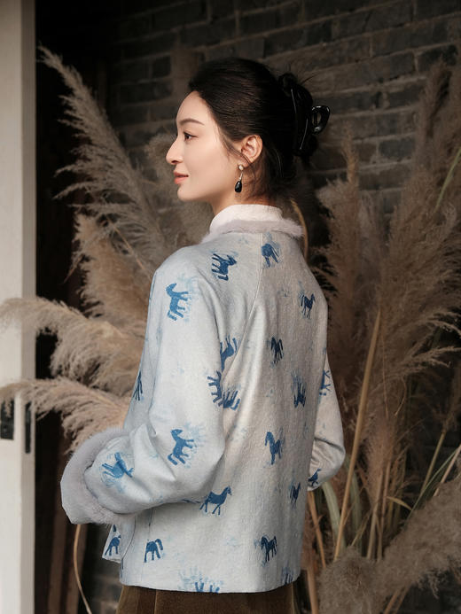 盛唐婧 | 新中式马上有钱纹丝毛夹棉外套-蓝色 商品图6