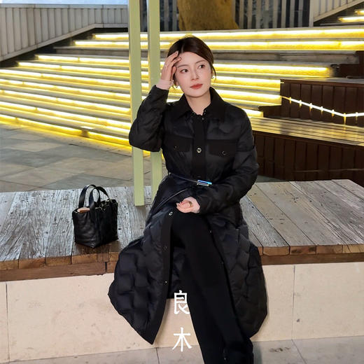 【特价不退换】【部分现货】良木礼长款鹅绒服(腰带）（D251102311） 商品图0