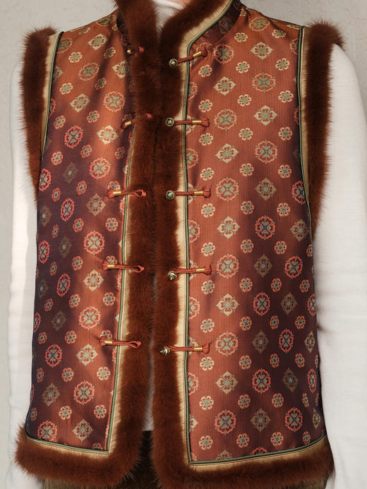 盛唐婧 | 新中式宋锦紫檀木画槽琵琶纹夹棉马甲 商品图1