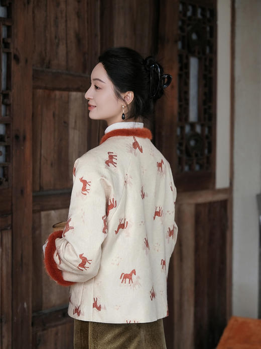 盛唐婧 | 新中式马上有钱纹丝毛夹棉外套-米橙 商品图5