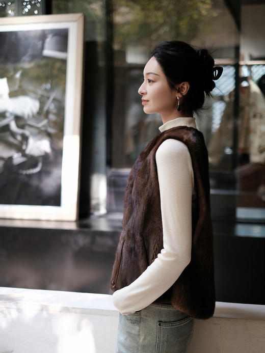 盛唐婧 | 新中式进口水貂盘扣马甲-棕色 商品图3