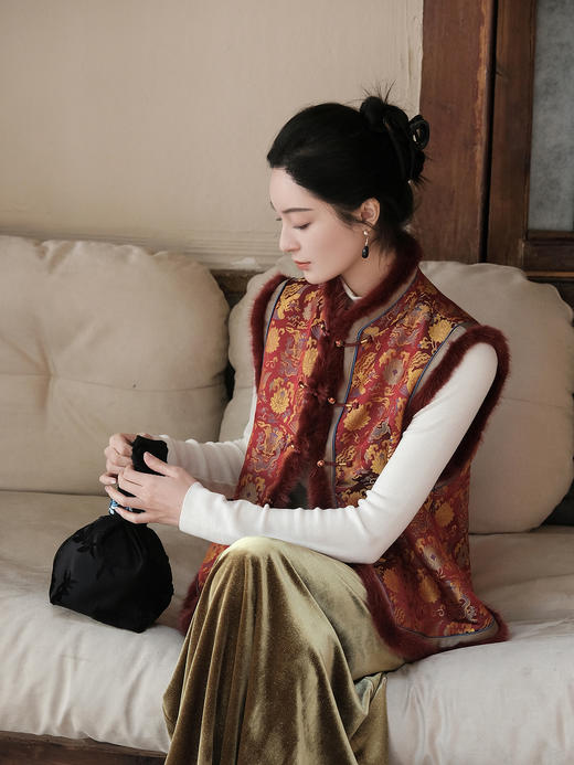 盛唐婧 | 新中式宋锦龙凤穿莲纹夹棉马甲 商品图5