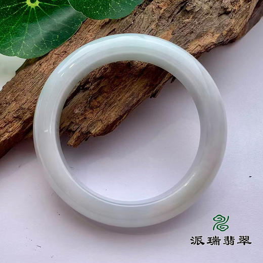 派瑞翡翠 翡翠手镯 糯种 浅绿色 商品图1