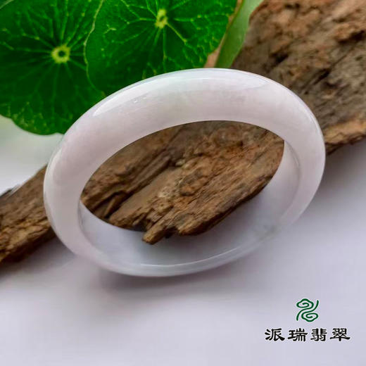 派瑞翡翠 翡翠手镯 糯种 浅绿色 商品图0