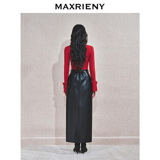 【商场同款-节庆穿搭新年红】MAXRIENY精致复古感H型加长皮半裙(货号:MC85SK791) 商品图3