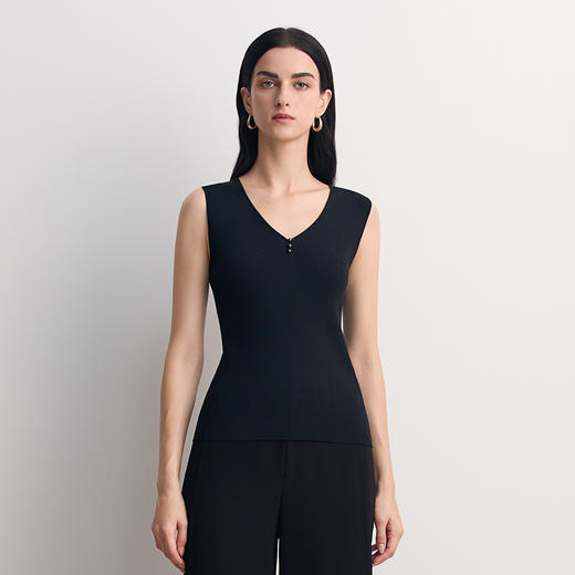 EITIE爱特爱V领无袖套头设计简约时尚百搭针织衫8501203 商品图4