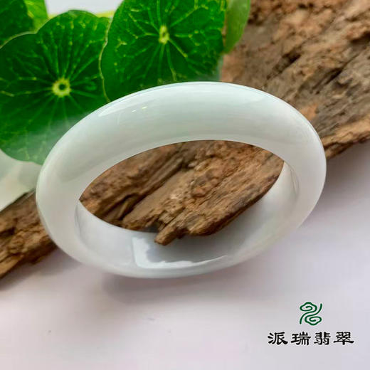 派瑞翡翠 翡翠手镯 糯种 浅绿色 商品图0