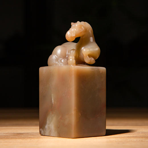 寿山石老料手雕“古骏”方章 商品图8