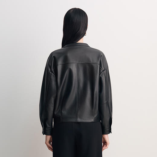 EITIE爱特爱短款圆领夹克设计收腰下摆摩登时尚减龄皮衣8593201 商品图4