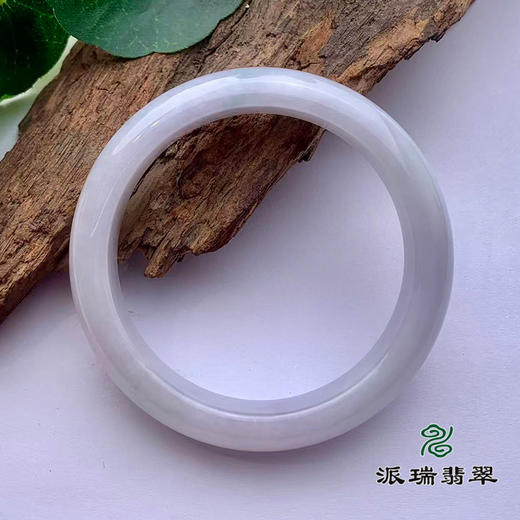 派瑞翡翠 翡翠手镯 糯种 浅绿色 商品图3