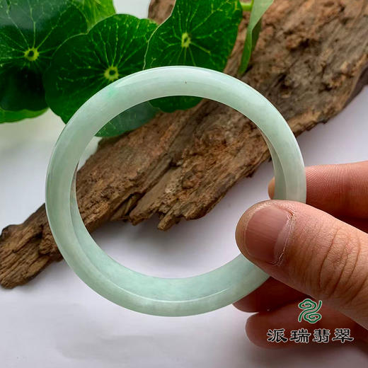 派瑞翡翠 翡翠手镯 糯种 绿色 商品图3