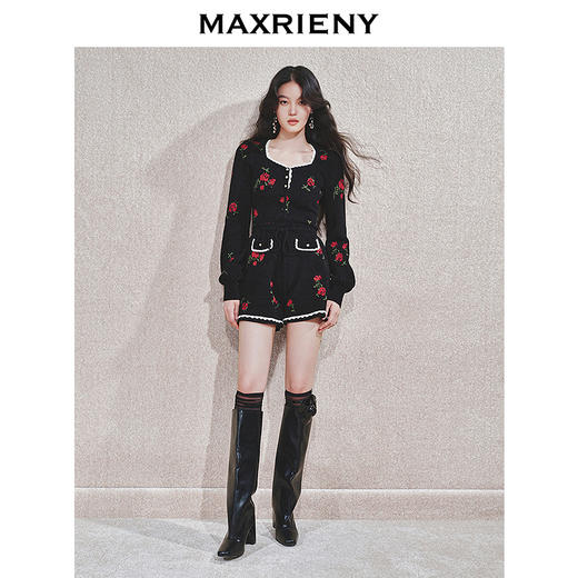 玛克门店发货：MAXRIENY玫瑰绣花A字高腰短裤(货号:MC85PA766) 商品图1